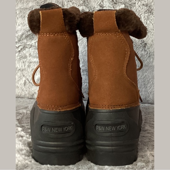 ✨Host Pick✨P & W New York Waterproof Snow Duck Boots- Sz 8 main image 7